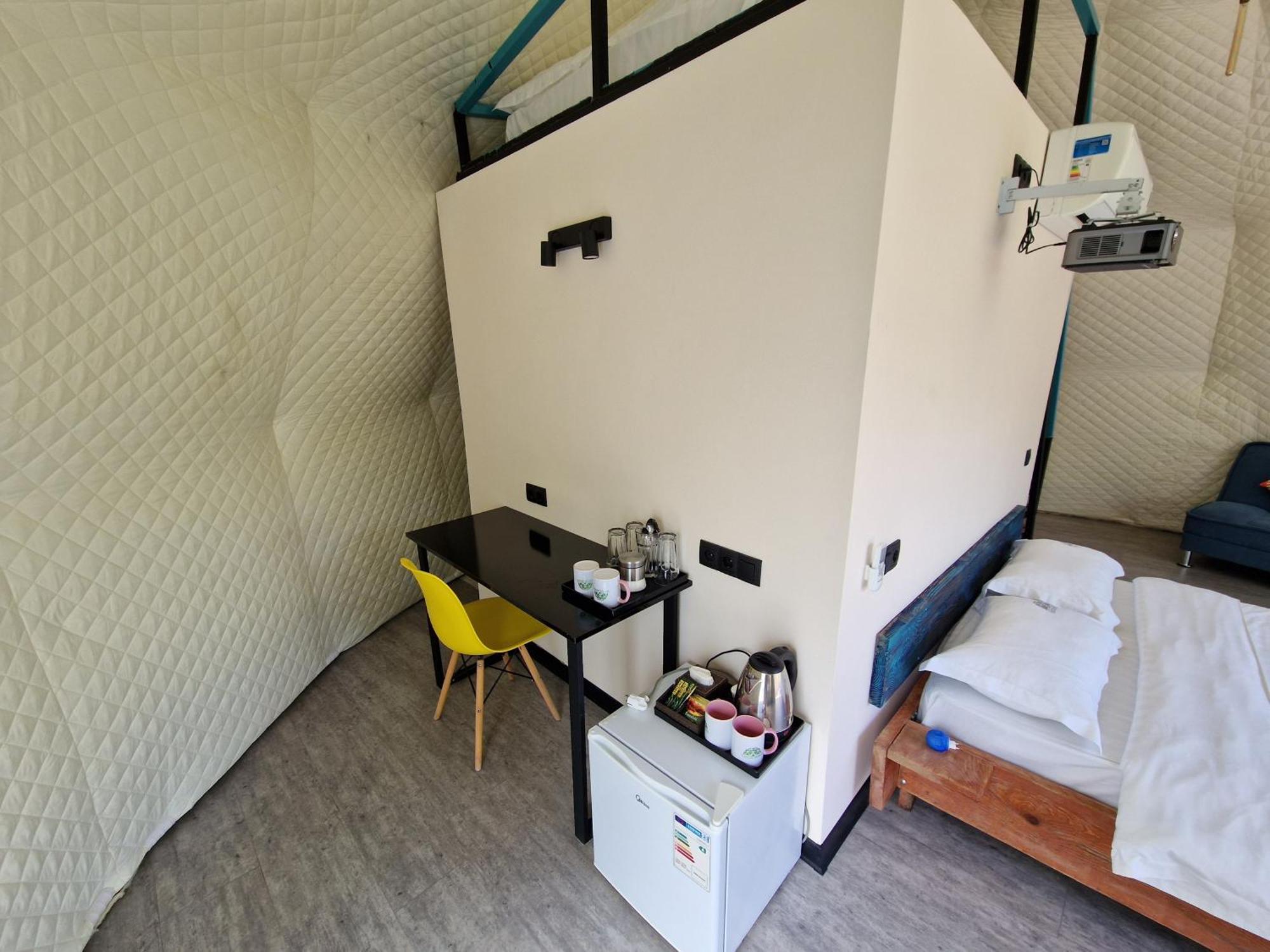 Glamping Georgia Krikhi Hotel Ambrolauri Bagian luar foto