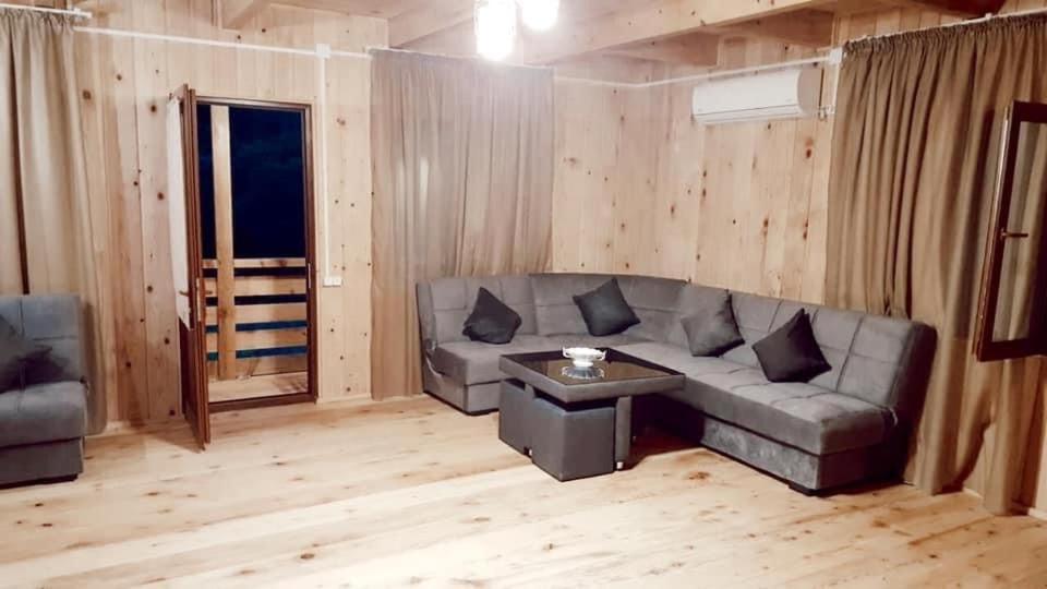 Glamping Georgia Krikhi Hotel Ambrolauri Bagian luar foto