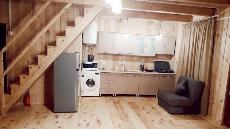 Glamping Georgia Krikhi Hotel Ambrolauri Bagian luar foto