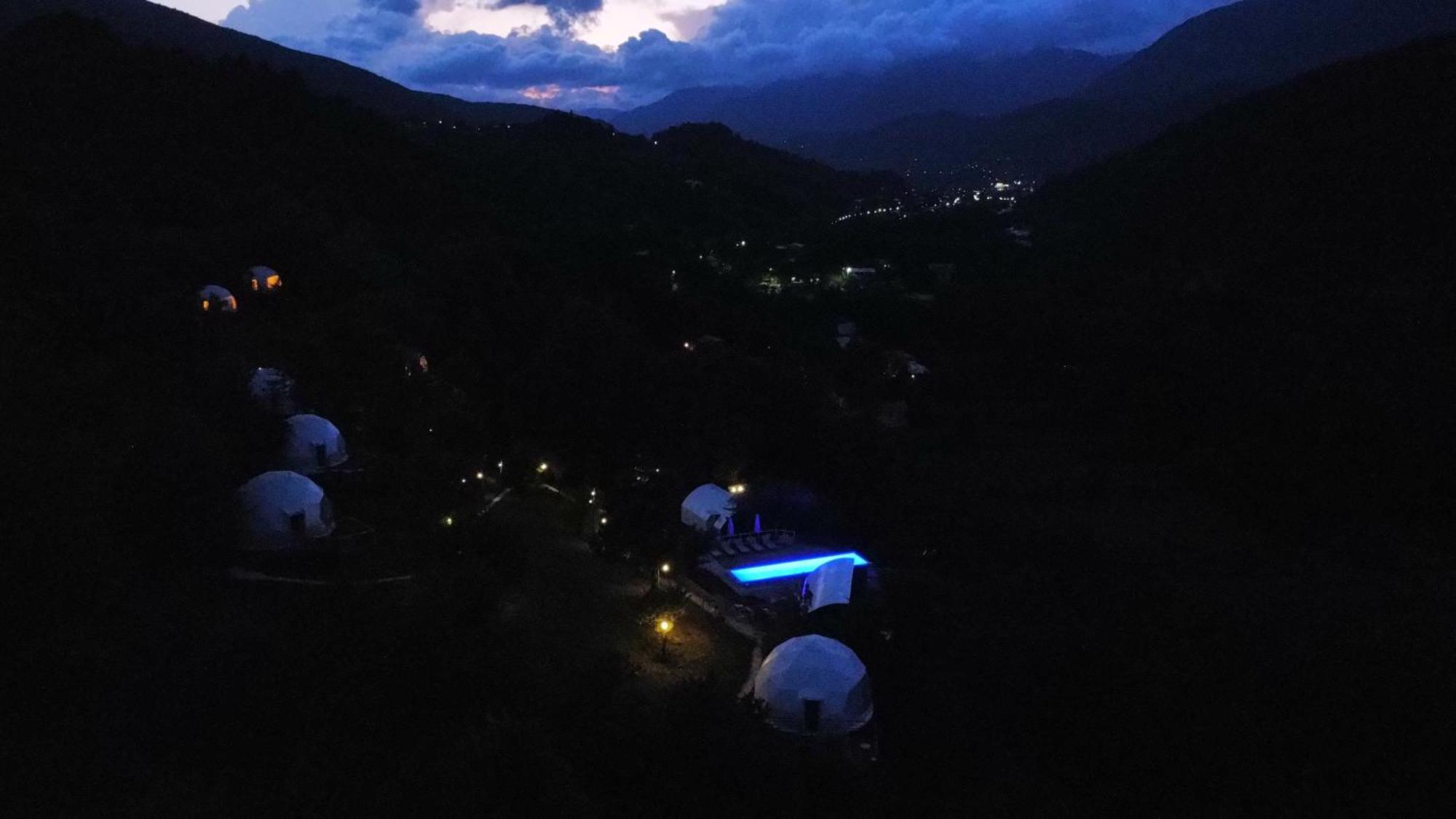 Glamping Georgia Krikhi Hotel Ambrolauri Bagian luar foto