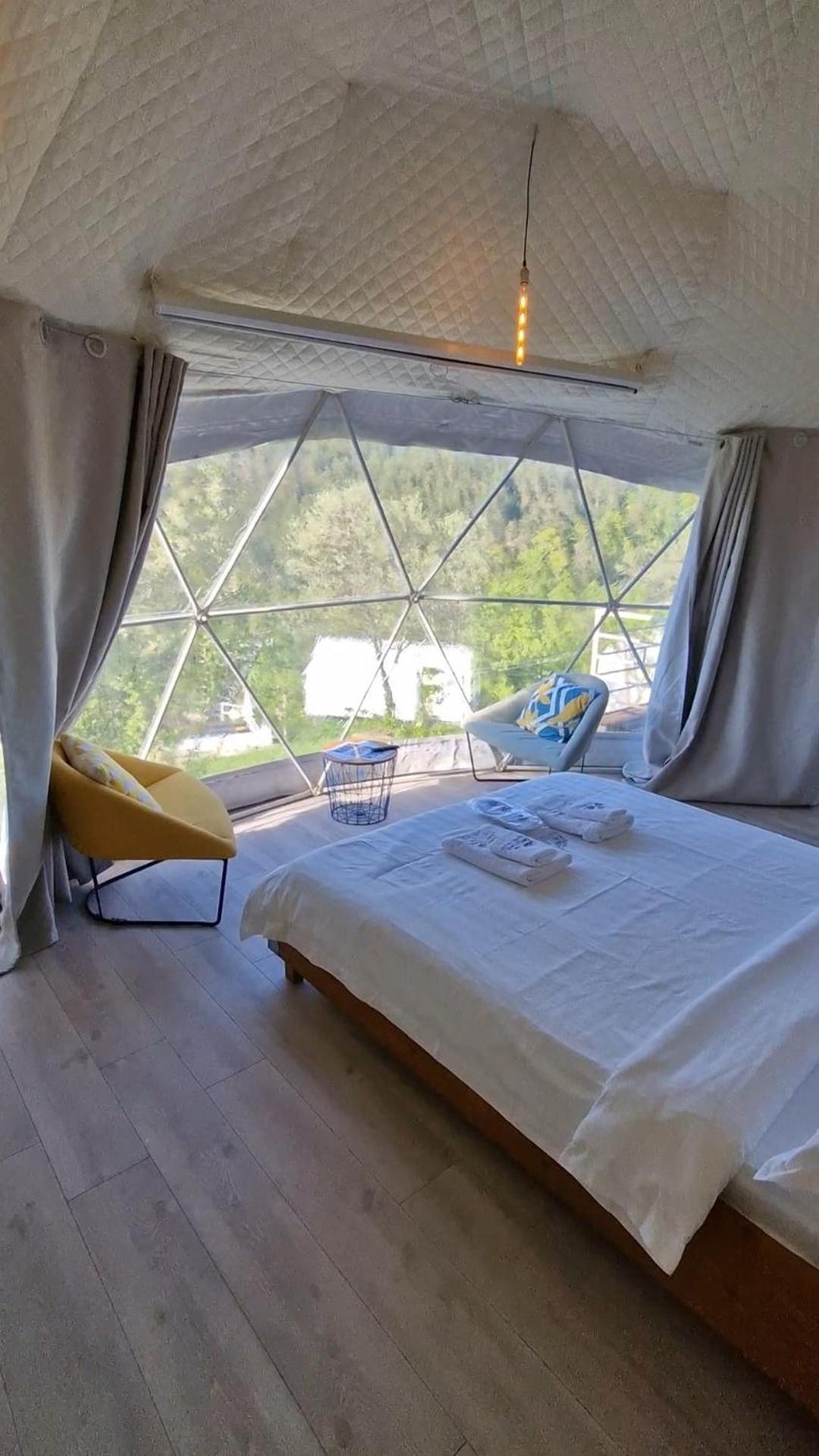 Glamping Georgia Krikhi Hotel Ambrolauri Bagian luar foto