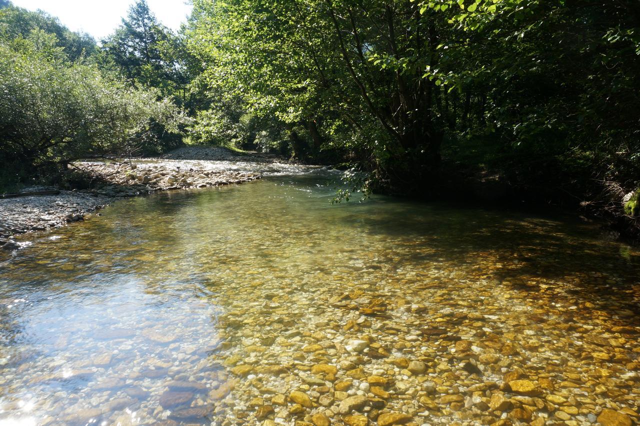 Glamping Georgia Krikhi Hotel Ambrolauri Bagian luar foto
