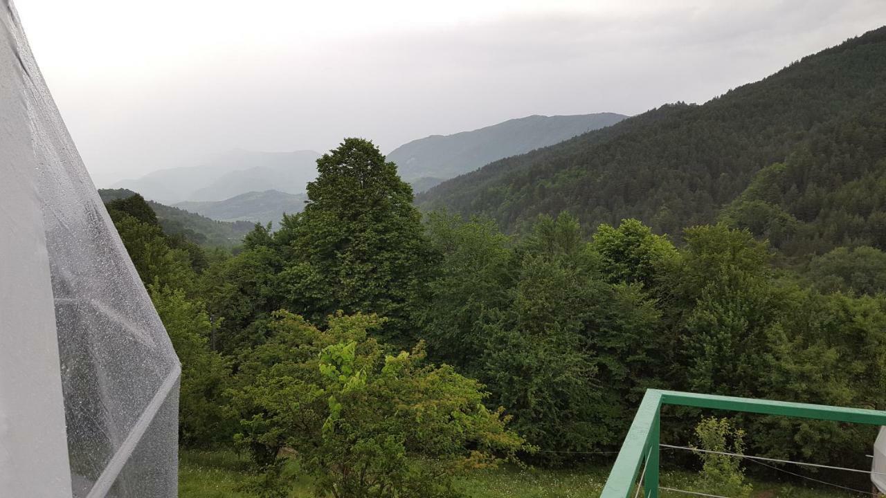 Glamping Georgia Krikhi Hotel Ambrolauri Bagian luar foto